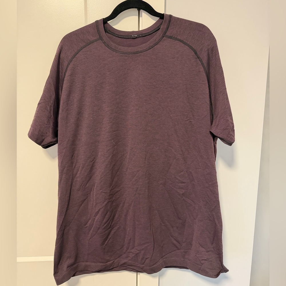 Lululemon Vent Tech - XL